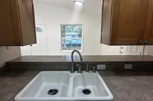504 Wall St, Silverton, OR 97381 - Photo 9