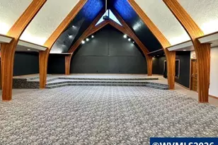 1099 Queen Av SW, Albany, OR 97321 - Photo 5