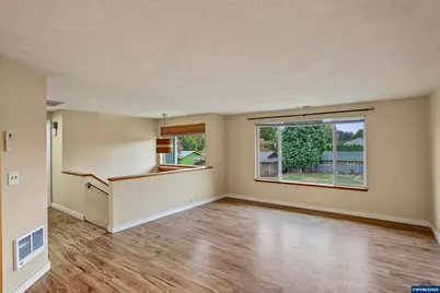 4805 7th Av SE, Salem, OR 97302 - Photo 5