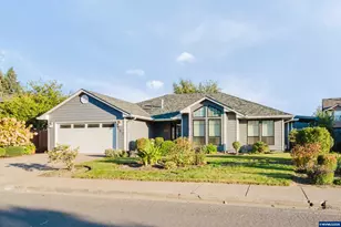 965 Ridgepoint St NE, Keizer, OR 97303 - Photo 3