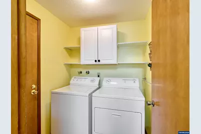 2056 King Wy, Woodburn, OR 97071 - Photo 11