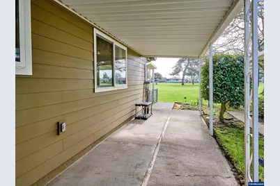 2056 King Wy, Woodburn, OR 97071 - Photo 17