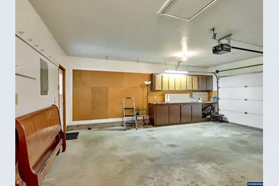 2056 King Wy, Woodburn, OR 97071 - Photo 15