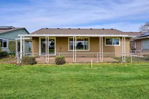 2056 King Way, Woodburn, OR 97071 - Photo 21