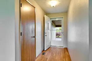 2056 King Way, Woodburn, OR 97071 - Photo 3