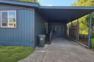 1800 Lakewood #107 Ct, Eugene, OR 97402 - Photo 3