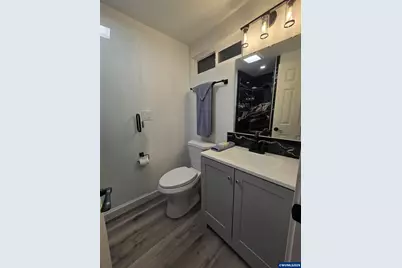 1800 Lakewood #107 Ct, Eugene, OR 97402 - Photo 17