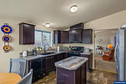 141 S 17th #15 St, Independence, OR 97351 - Photo 15