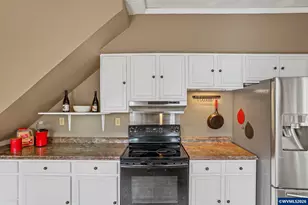 735 20th St NE, Salem, OR 97301 - Photo 25