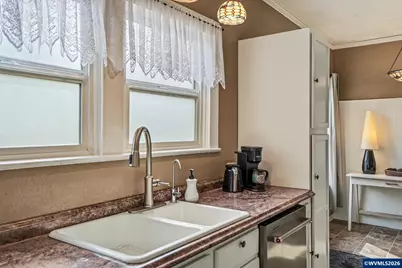735 20th St NE, Salem, OR 97301 - Photo 23
