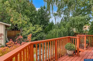 735 20th St NE, Salem, OR 97301 - Photo 37