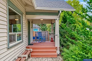 735 20th St NE, Salem, OR 97301 - Photo 5
