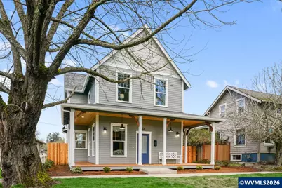 46 Walnut St, Independence, OR 97351 - Photo 3