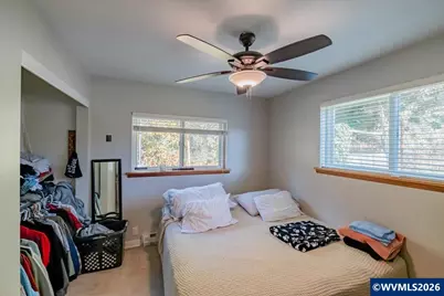 10175 Sunnyside Rd SE, Jefferson, OR 97352 - Photo 15