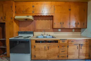 42 E St, Lebanon, OR 97355 - Photo 7