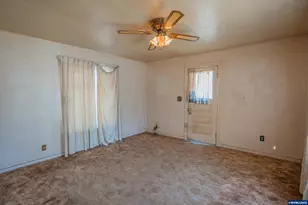 42 E St, Lebanon, OR 97355 - Photo 11