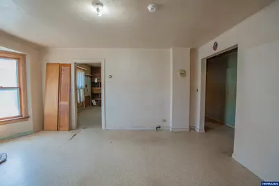 42 E St, Lebanon, OR 97355 - Photo 9