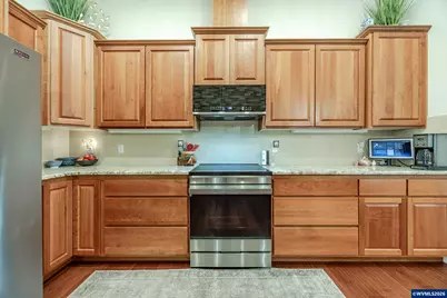 29877 Bartels Creeks Dr, Lebanon, OR 97355 - Photo 29