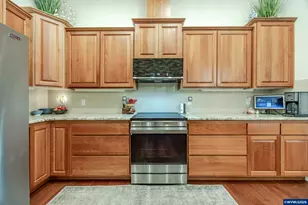 29877 Bartels Creeks Dr, Lebanon, OR 97355 - Photo 29
