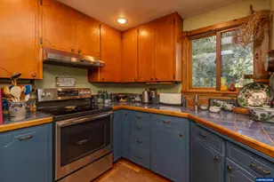 4599 Eagle Crest Rd NW, Salem, OR 97304 - Photo 13