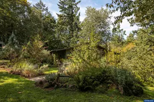 4599 Eagle Crest Rd NW, Salem, OR 97304 - Photo 31