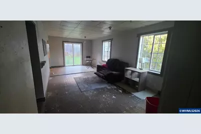 653 W 1st St, Halsey, OR 97348 - Photo 7