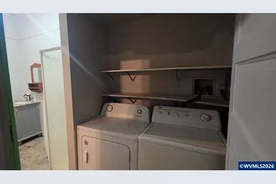 653 W 1st St, Halsey, OR 97348 - Photo 9