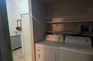 653 W 1st St, Halsey, OR 97348 - Photo 9