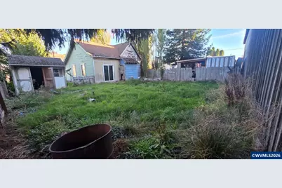 653 W 1st St, Halsey, OR 97348 - Photo 3