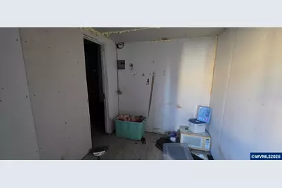653 W 1st St, Halsey, OR 97348 - Photo 13
