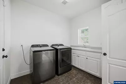 10392 Kiska Rd SE, Jefferson, OR 97352 - Photo 17