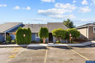 350 NE Evergreen #4 Ct, Dallas, OR 97338 - Photo 1