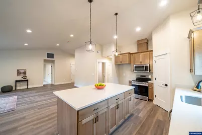 950 6th St, Lyons, OR 97358 - Photo 9