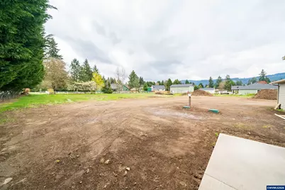 950 6th St, Lyons, OR 97358 - Photo 25