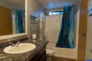 4155 NE Three Mile Ln, McMinnville, OR 97128 - Photo 17