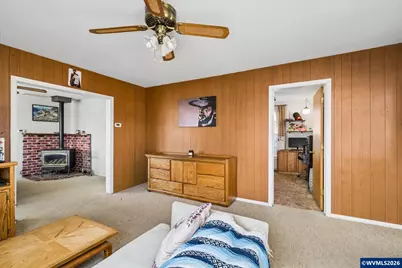1147 Juniper St, Junction City, OR 97448 - Photo 5
