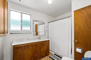 1147 Juniper St, Junction City, OR 97448 - Photo 17