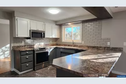 815 Valleywood Dr SE, Salem, OR 97306 - Photo 13