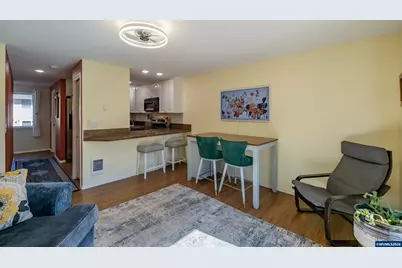 2190 Maplewood Dr S, Salem, OR 97306 - Photo 9