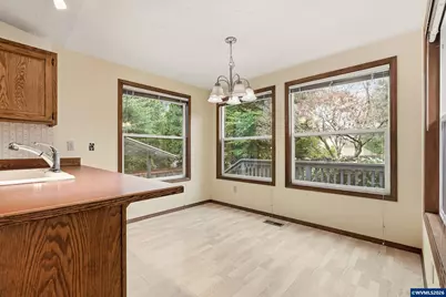 3738 SW 16th Ct, Gresham, OR 97080 - Photo 11