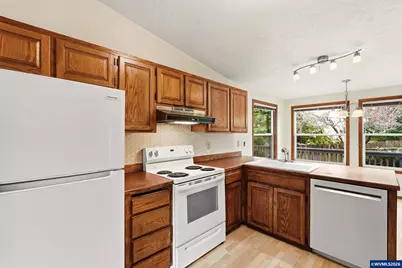 3738 SW 16th Ct, Gresham, OR 97080 - Photo 15