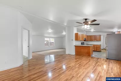 620 E St, Lebanon, OR 97355 - Photo 11