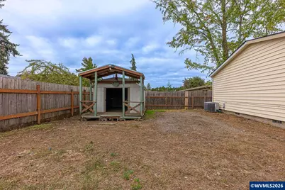 620 E St, Lebanon, OR 97355 - Photo 27