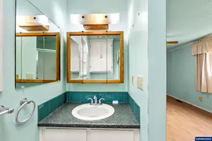 1501 Newport Way, Woodburn, OR 97071 - Photo 19