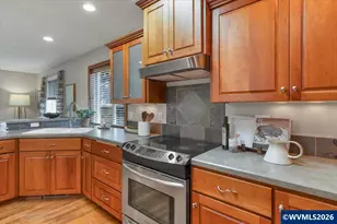 303 Carnelia St SE, Salem, OR 97306 - Photo 23