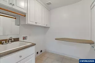 303 Carnelia St SE, Salem, OR 97306 - Photo 27