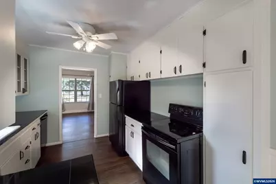34693 Meridian Rd, Lebanon, OR 97355 - Photo 11