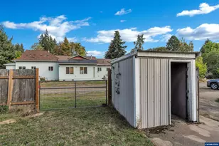 1203 Oak St, Amity, OR 97101 - Photo 41