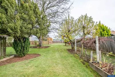 1110 Cascade Dr, Lebanon, OR 97355 - Photo 29