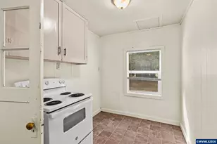330 SW Cummings Ave, Corvallis, OR 97333 - Photo 7